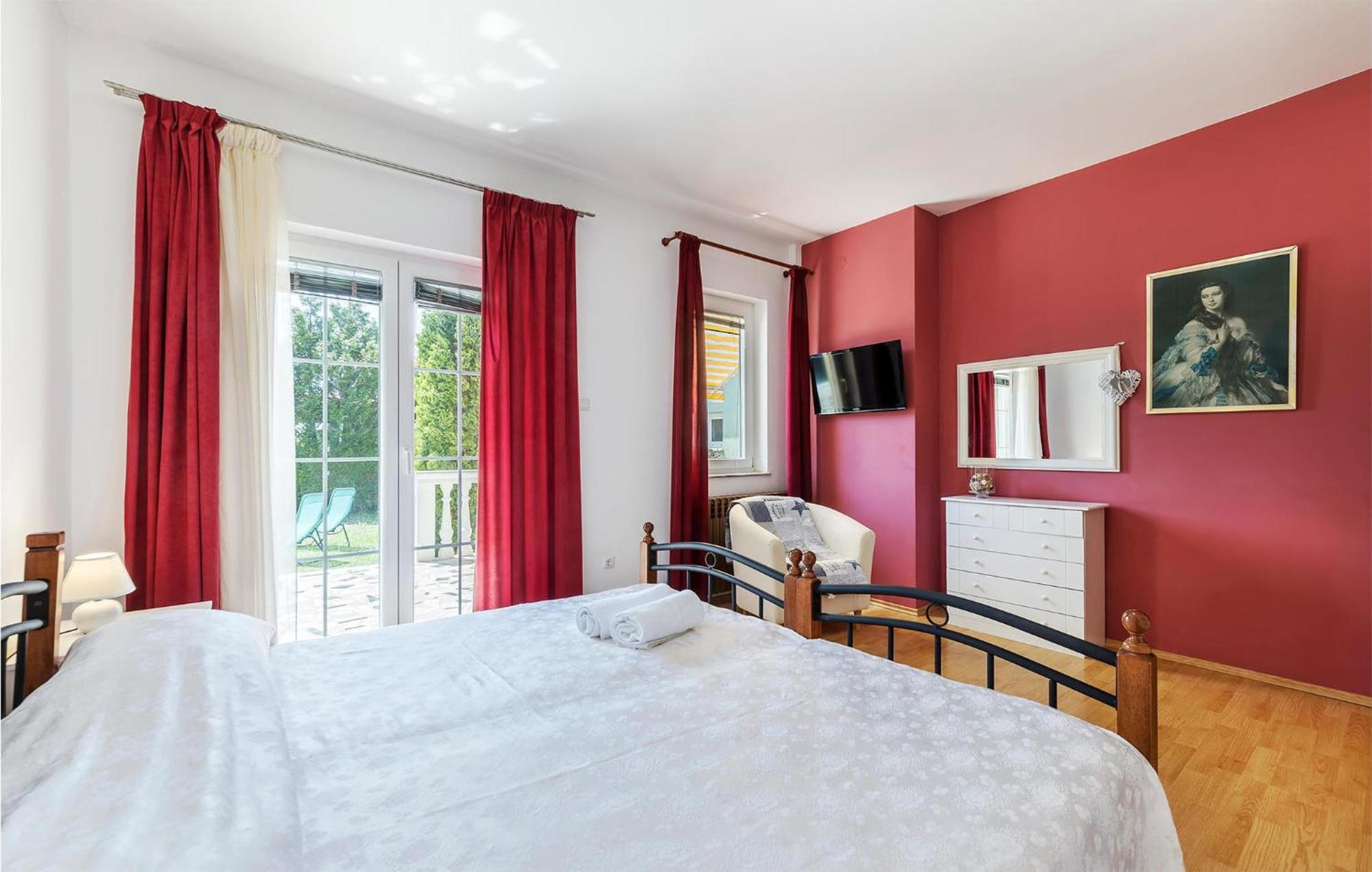 2 Bedroom Beautiful Apartment In Valtura מראה חיצוני תמונה